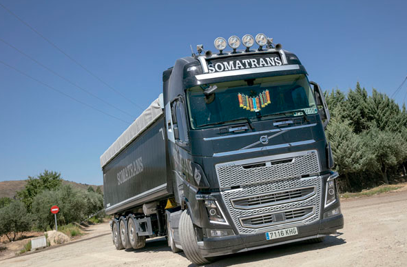 Historic Logística Somatrans truck from the early years